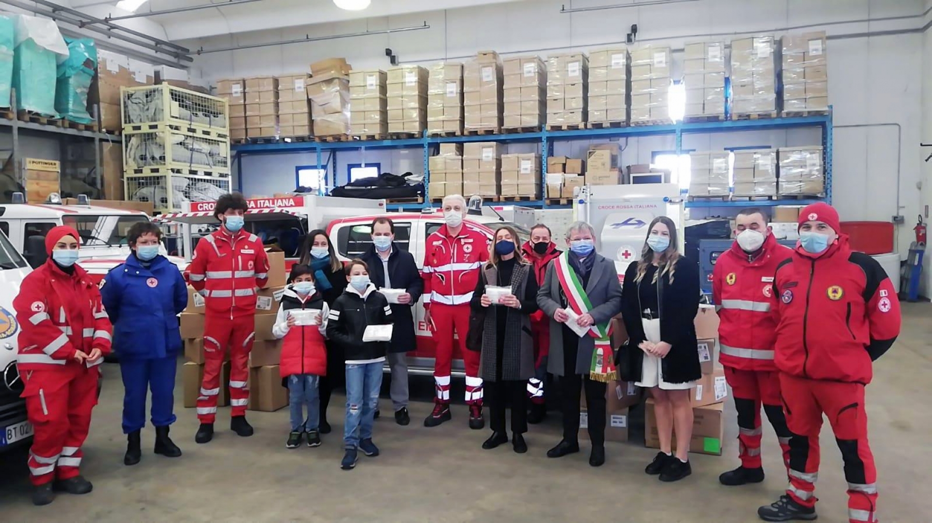 SCA.DI.F. SpA dona un'ingente fornitura di mascherine a Croce Rossa